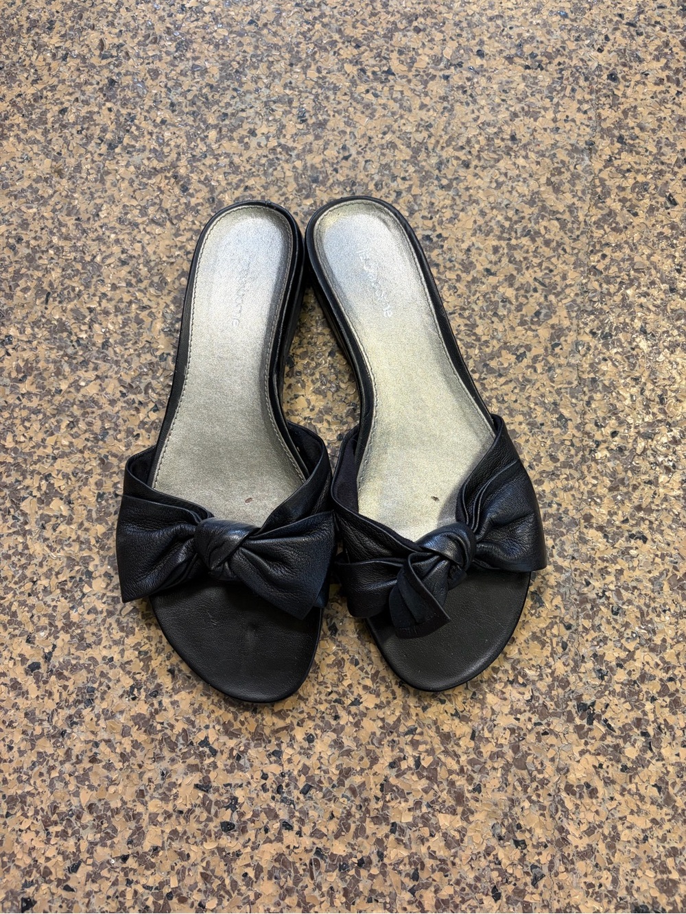 Liz Claiborne Black Bow Slide Sandals